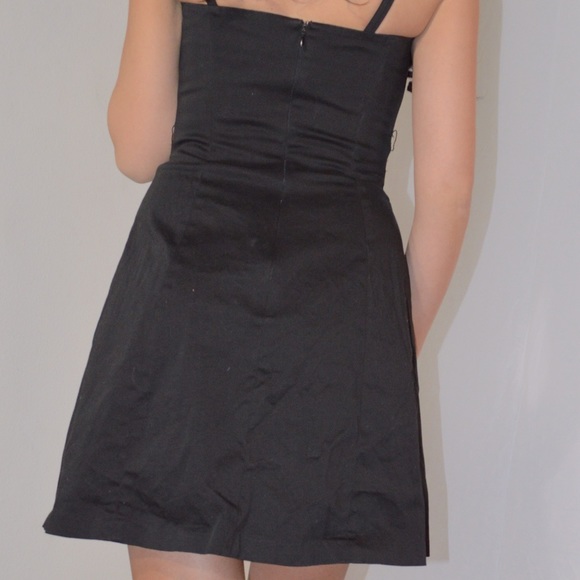Strapless little black dress shape bell - Picture 3 of 4